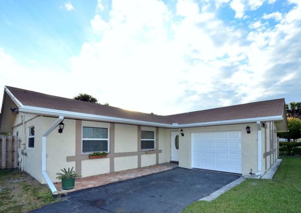 1st image of 7508 SW 5th St