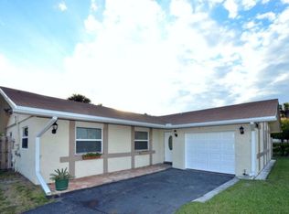 7508 SW 5th St, North Lauderdale, FL 33068