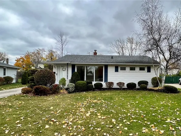 33 Mapleview Dr, Amherst, NY 14226