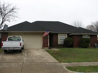 2534 Augusta Ln, Grand Prairie, TX 75052