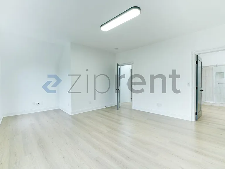 615 S Yakima Ave — Photo 16