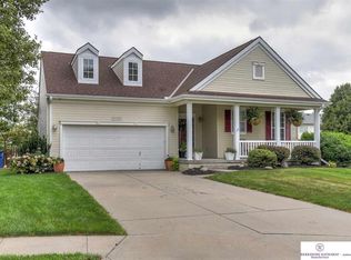 16223 Burdette Cir, Omaha, NE 68116