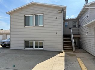 606 19th Ave SE APT 11, Minot, ND 58701