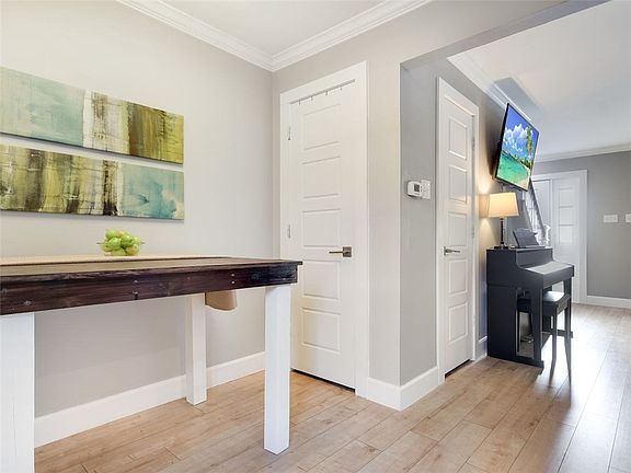 5th image of 8400 Jamestown Dr APT 208