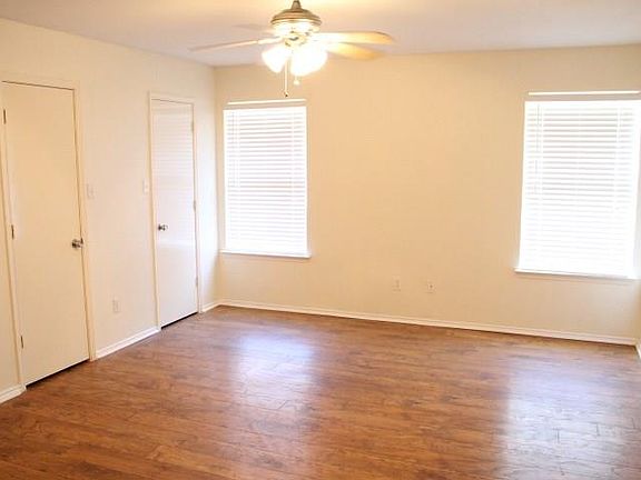 5th image of 652 Beatty Dr
