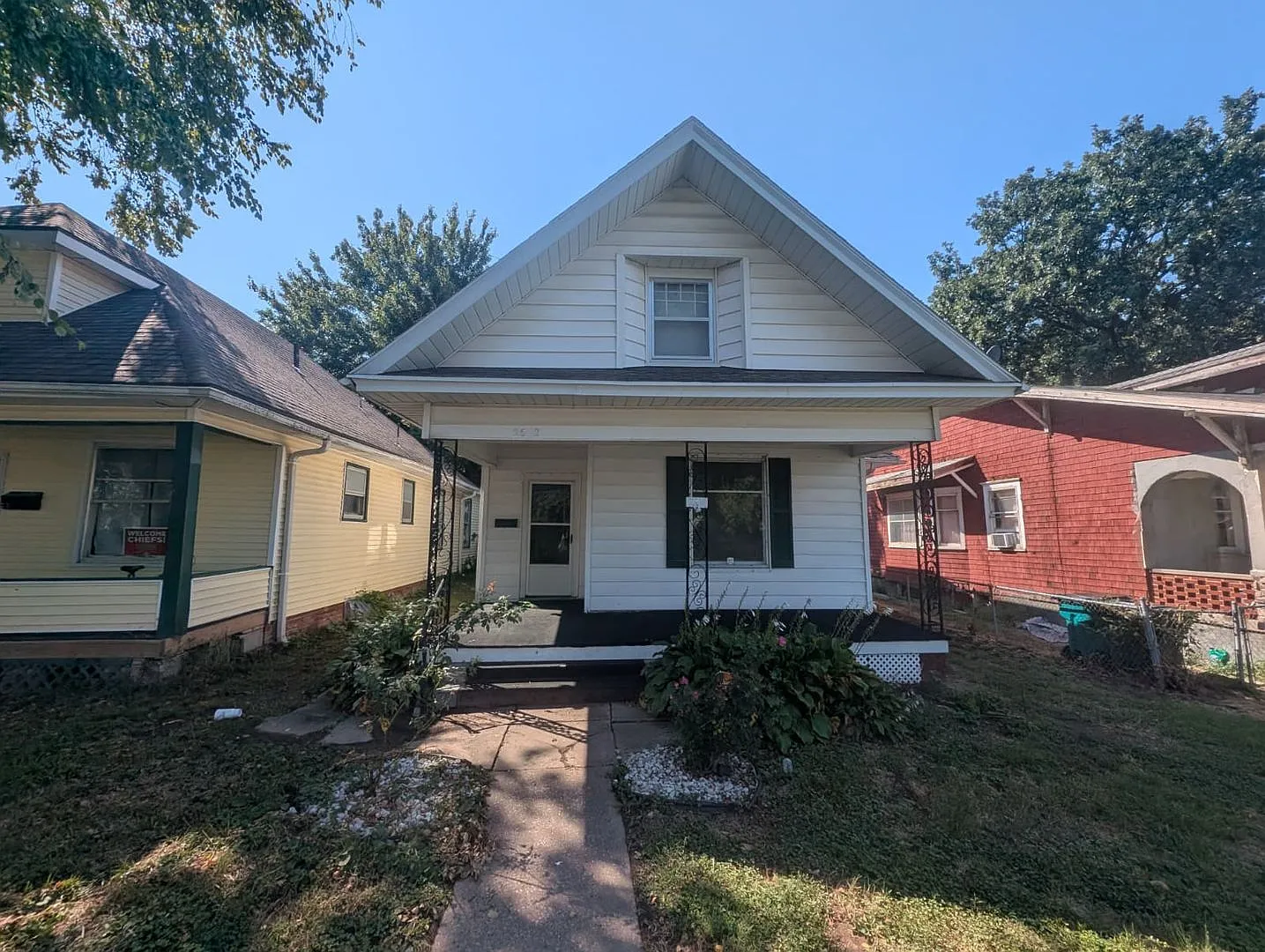 Updated 2-Bedroom Home with Spacious Living Areas, Basement & Off-Street Parking — Photo 1