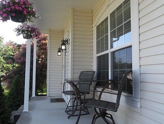 4th image of 3521 Creekview Dr