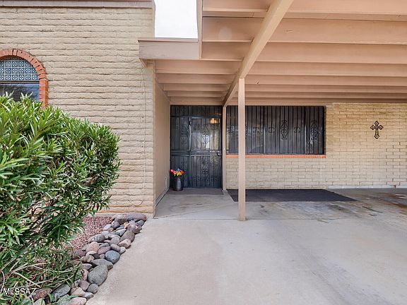 2nd image of 8146 E Estes Ln