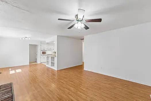 4208 NW 61st Ter — Photo 5