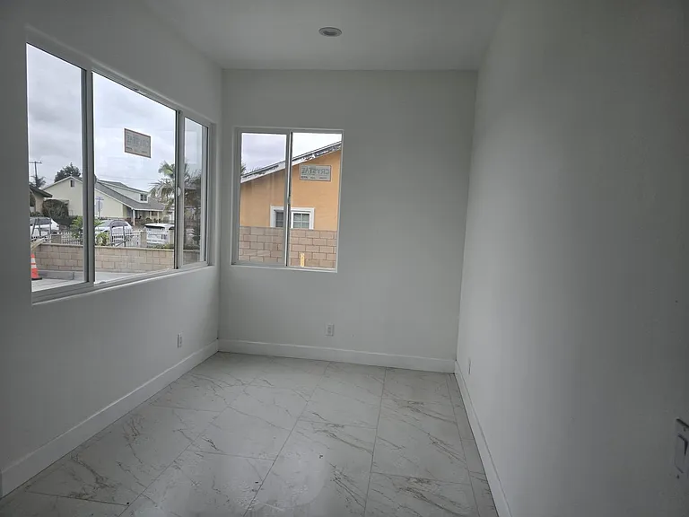 10101 Crosby Ave — Photo 14