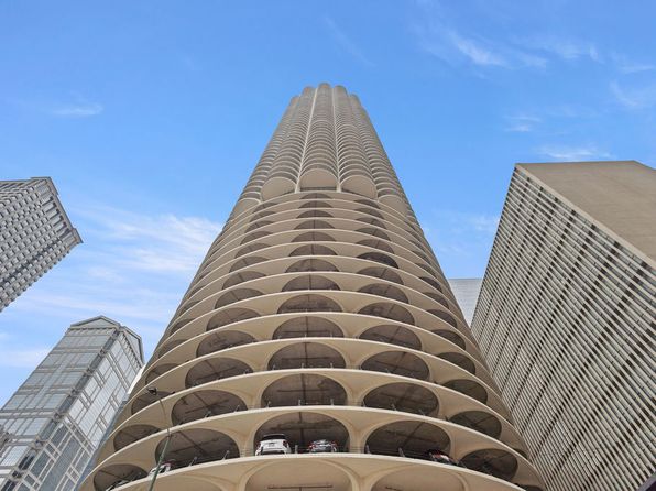 300 N State St APT 4930, Chicago, IL 60654