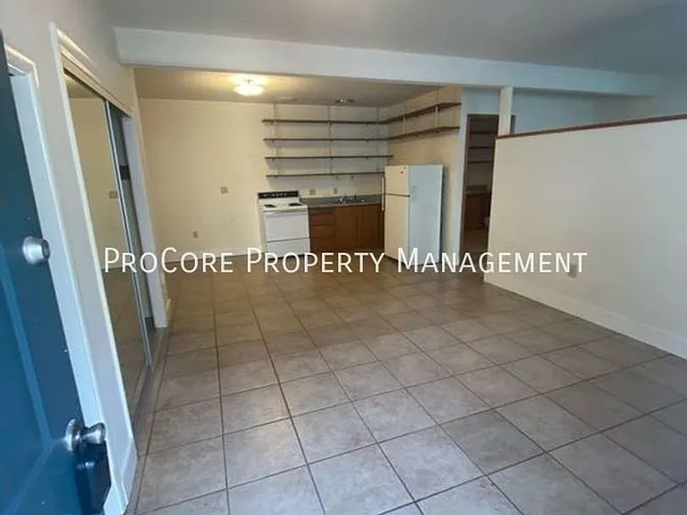 1207 W Washington St — Photo 49