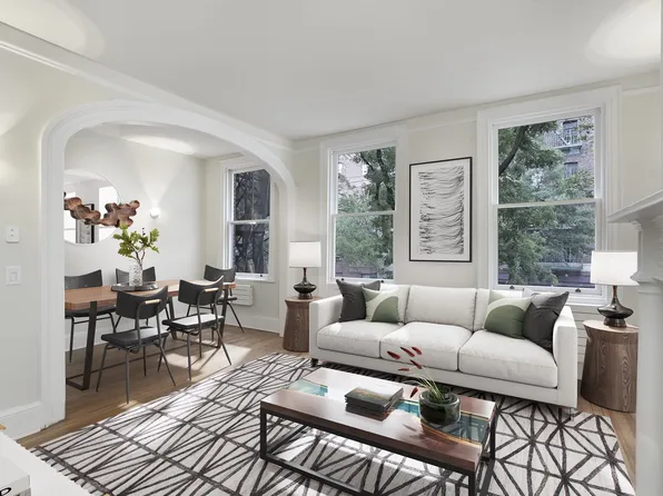 475 Hudson St #2, New York, NY 10014