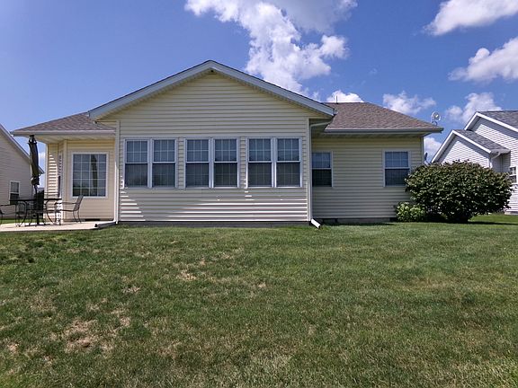 3rd image of 8 Liberty Ln