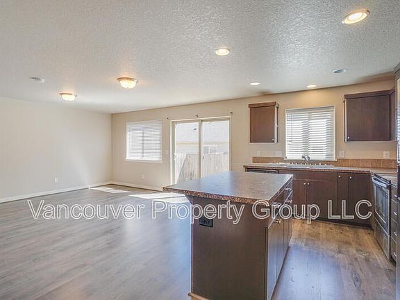 4th image of 6125 NE 105th Ave