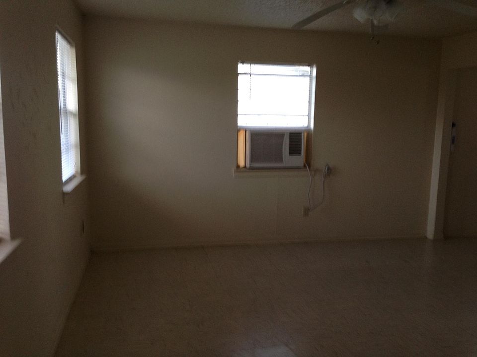 321 W Main St, Malakoff, TX 75148 Zillow