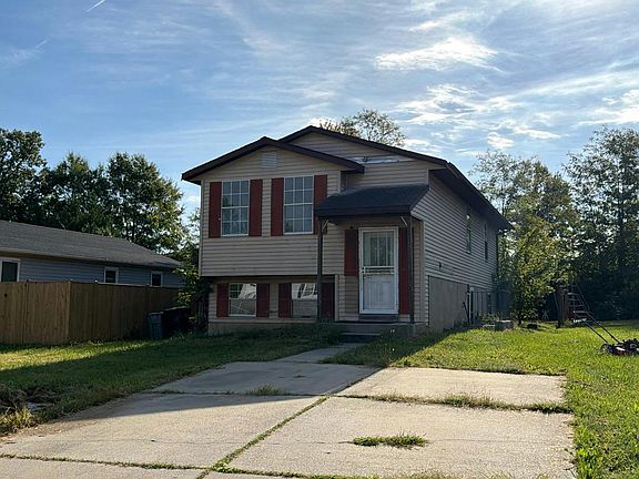 2nd image of 26 Rollwin Rd