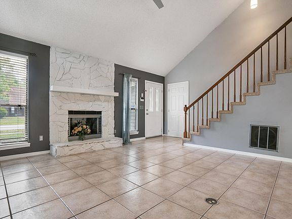 3rd image of 11383 Fort Caroline Lakes Dr N