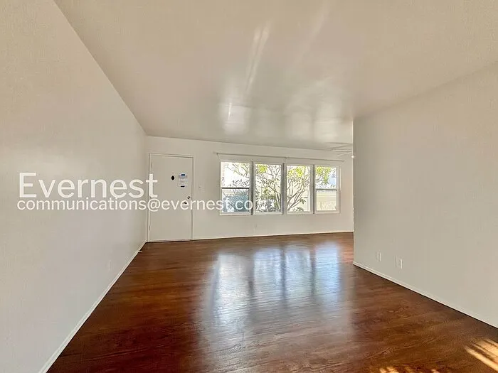 1261 E 1st St #5 — Photo 6