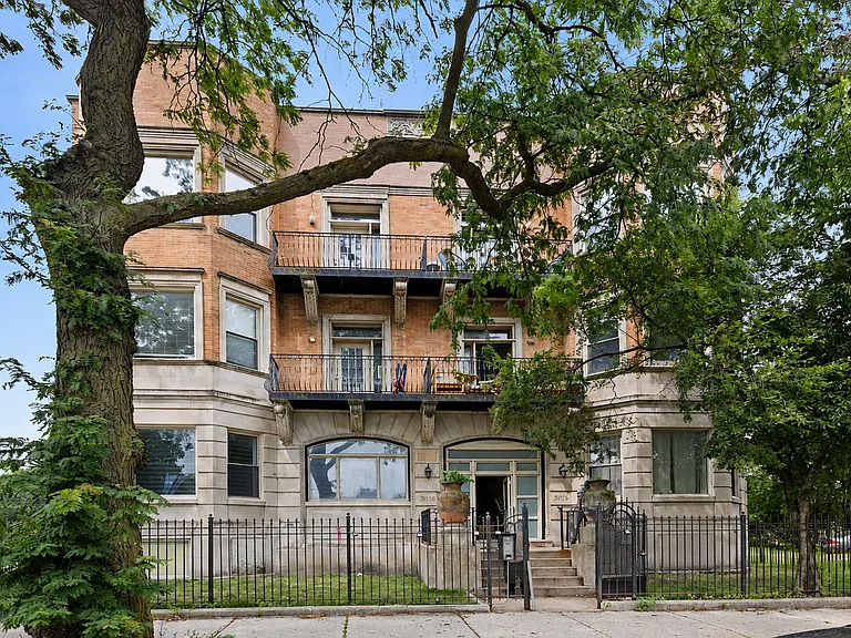 5014 S King Dr #2W — Photo 1