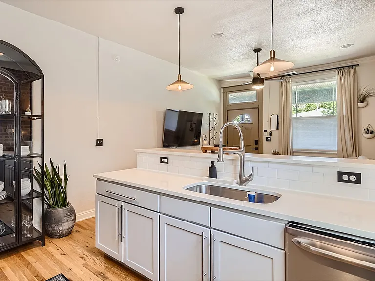 1463 Lowell Blvd — Photo 9