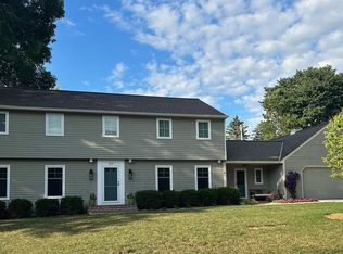 210 Rosemont Dr, Green Bay, WI 54301