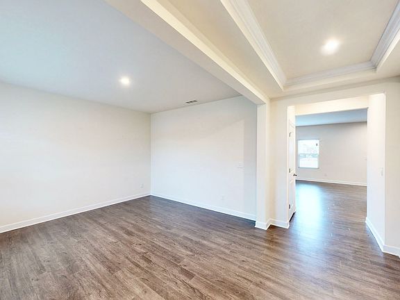 5th image of 4500 Collingham Dr