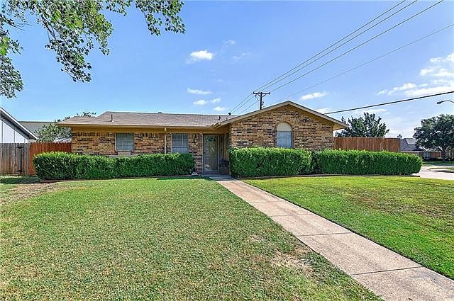 1st image of 935 Meadow Mead Dr