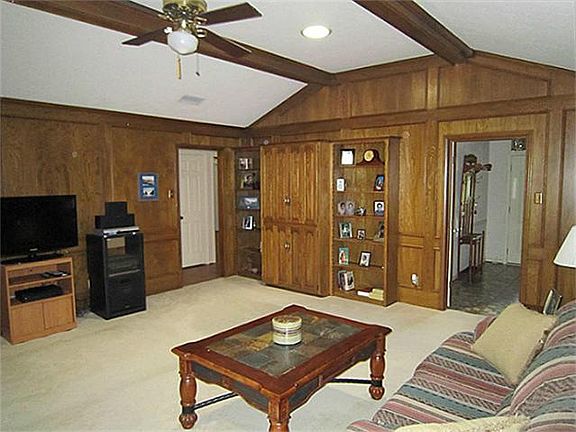 4th image of 627 Wentworth Dr