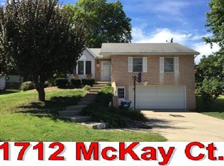 1712 McKay Ct, Jefferson City, MO 65109
