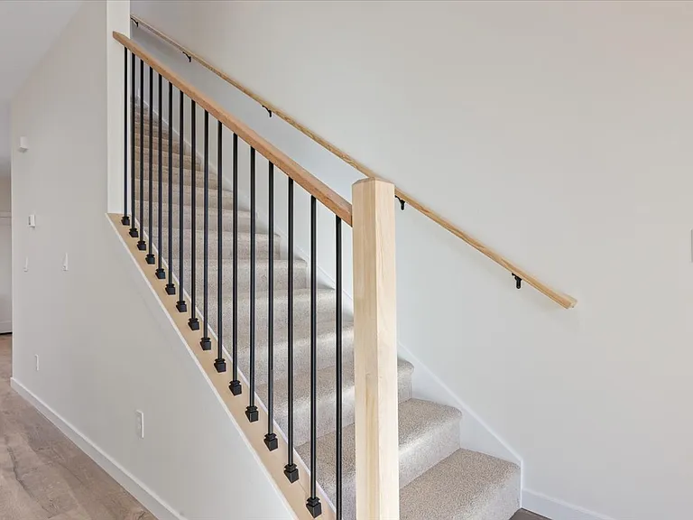 717 E Lacrosse Ave #1 — Photo 12