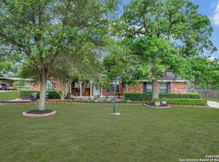 1253 Hillside Oaks Dr, La Vernia, TX 78121