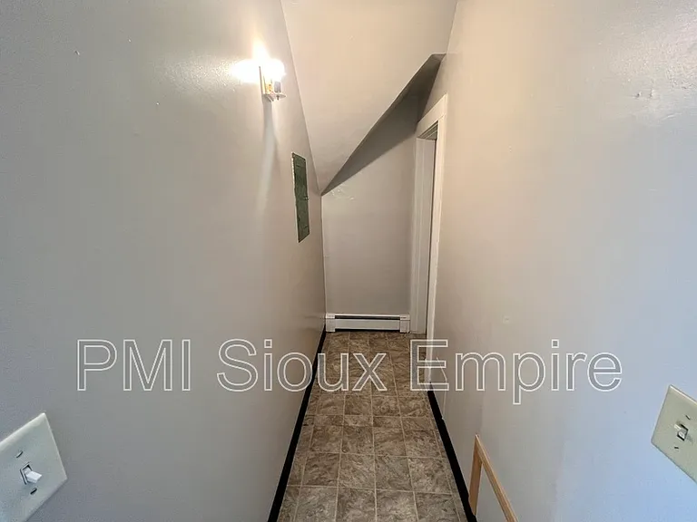 927 S Spring Ave #4 — Photo 7