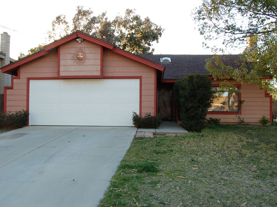 1st image of 15389 Casa Grande St