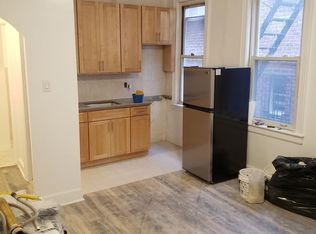 23-26 28th St #2A, Astoria, NY 11105