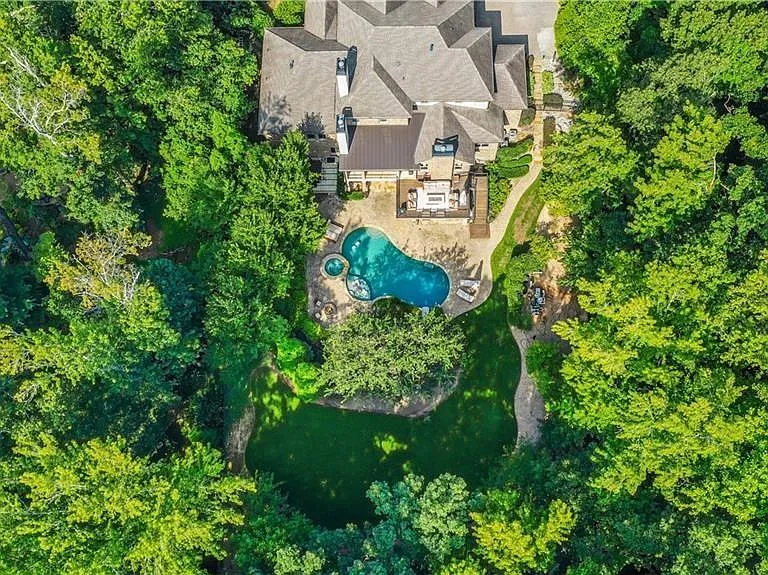 5265 Peachtree Dunwoody Rd — Photo 108