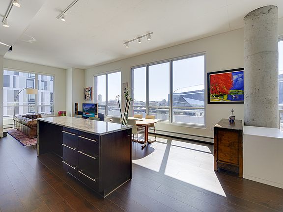 2nd image of 901 2nd St S #708