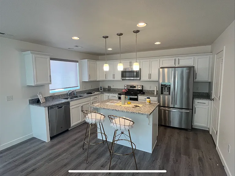 3353 S Burkhill Ln — Photo 2