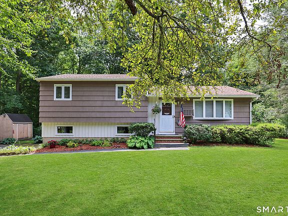 2nd image of 56 Oak Wood Drive