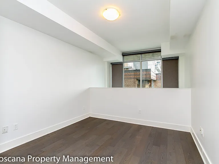 255 Bay St #1008 — Photo 14