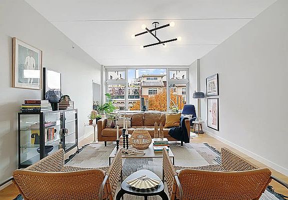 3rd image of 475 Sterling Pl APT 3A