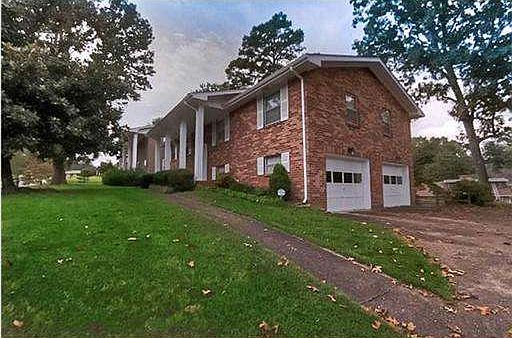 4th image of 3908 S Mission Oaks Dr