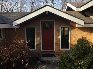 859 Tuckertown Rd, South Kingstown, RI 02879