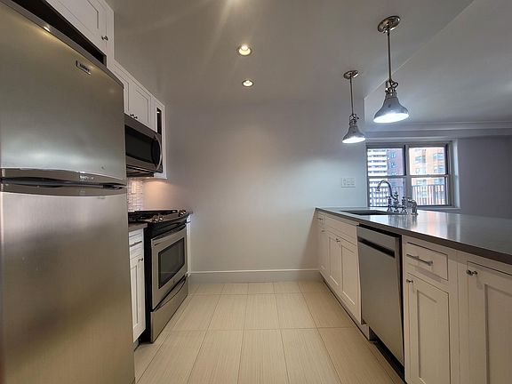 3rd image of 50 W 93rd St APT 8E