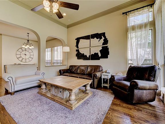 5th image of 4016 E Hill Dr