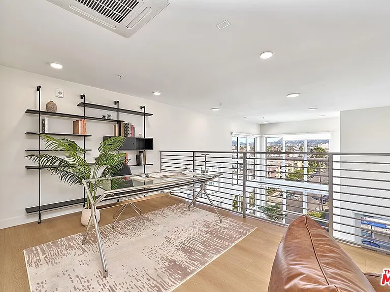 510 S Oxford Ave #310 — Photo 58