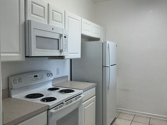 3rd image of 7109 Yacht Basin Ave Unit 412