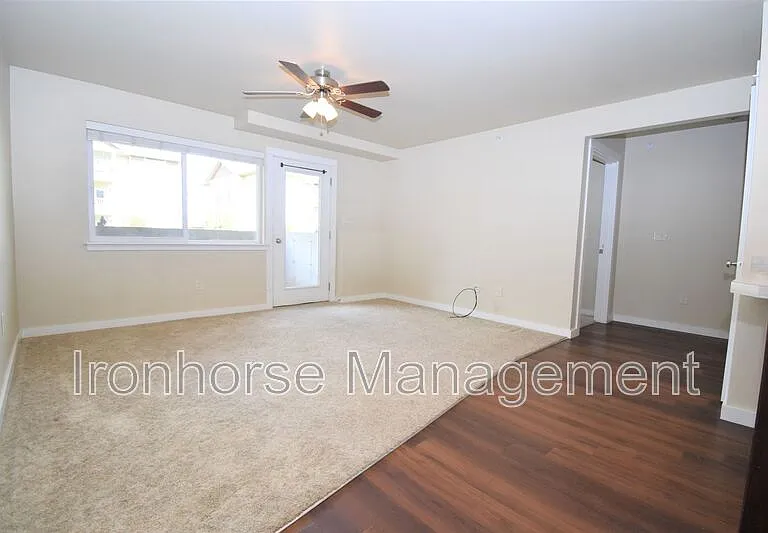 2226 Baxter Ln #3 — Photo 2