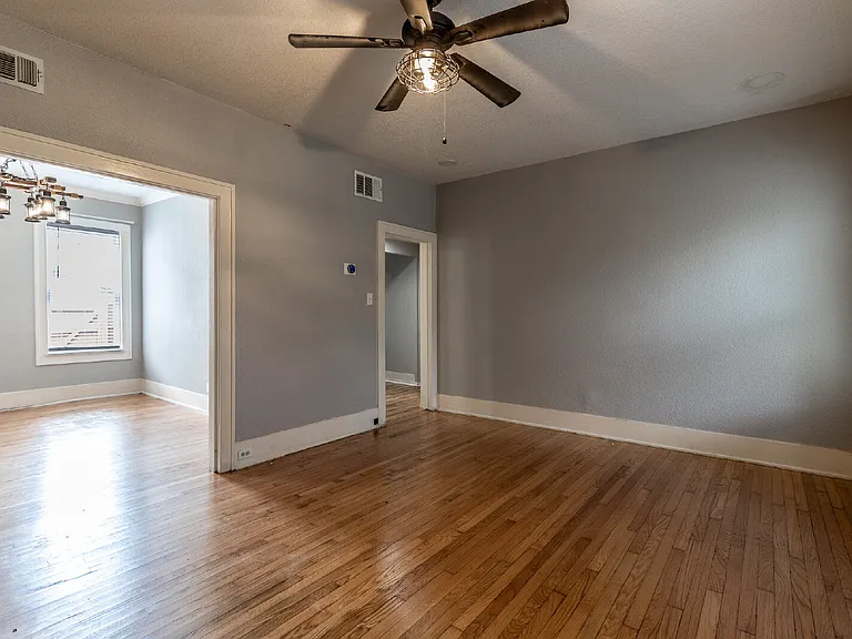 723 E Euclid Ave — Photo 3