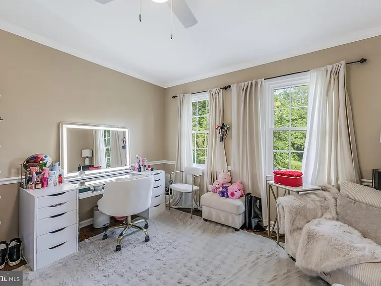 8424 Holly Leaf Dr — Photo 21